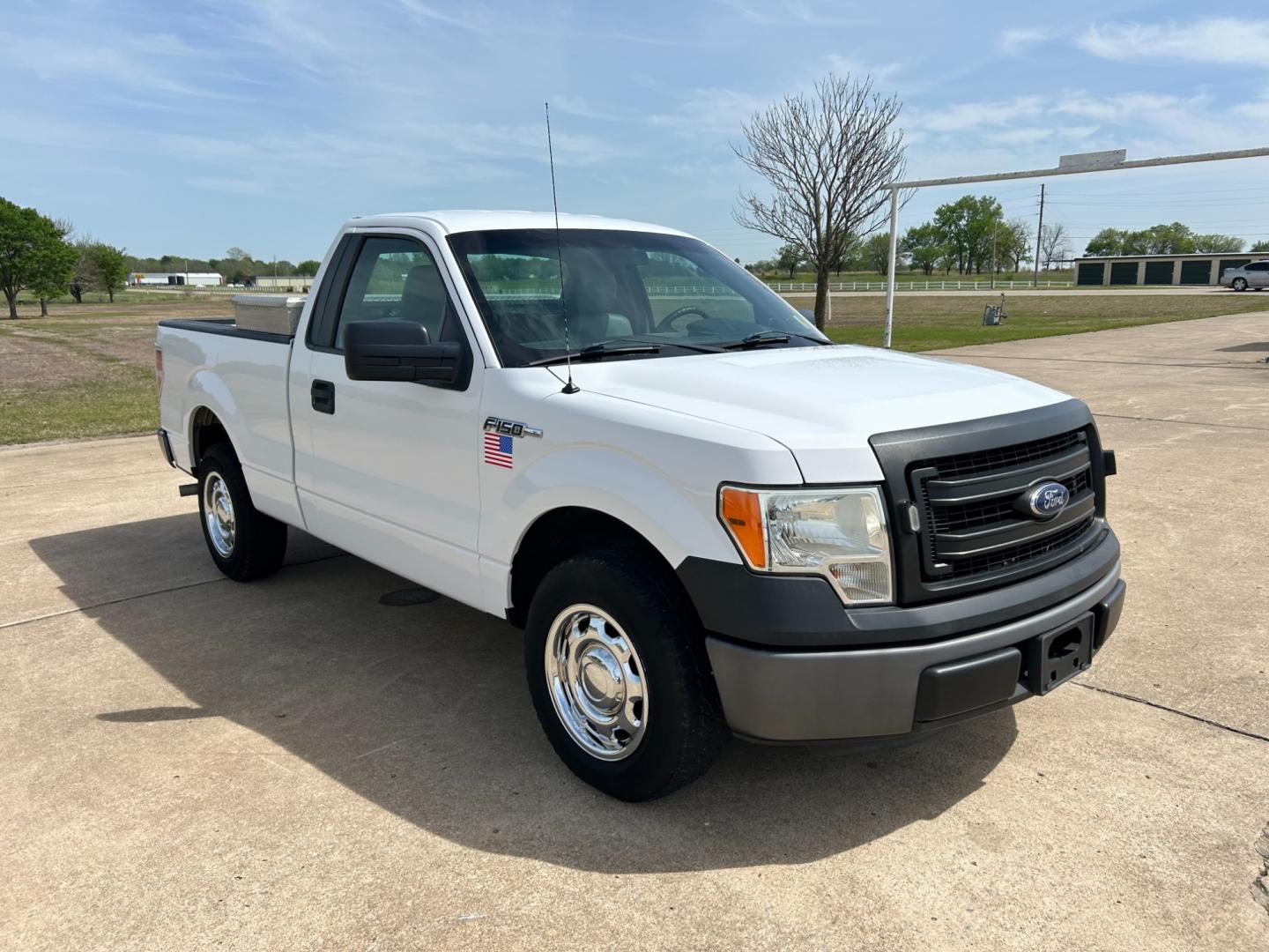 2014 White /Gray Ford F-150 (1FTMF1CM5EK) with an 3.7L V6 DOHC 24V engine, 6-Speed Automatic transmission, located at 17760 Hwy 62, Morris, OK, 74445, (918) 733-4887, 35.609104, -95.877060 - 2014 FORD F-150 XL 6.5-ft. BED HAS A 3.7L V6 ENGINGE, 2WD BI-FUEL (RUNS ON BOTH CNG OR GASOLINE) FEATURES MANUAL WINDOWS, MANUAL LOCKS, MANUAL MIRRORS, AM/FM STEREO, SIRIUS RADIO, CD PLAYER, AUXILLIARY PORT, CRUISE CONTROL, TRACTION CONTROL, MULTI-FUNCTIONING STEERING WHEEL CONTROLS, BEDLINER. IT RU - Photo#2